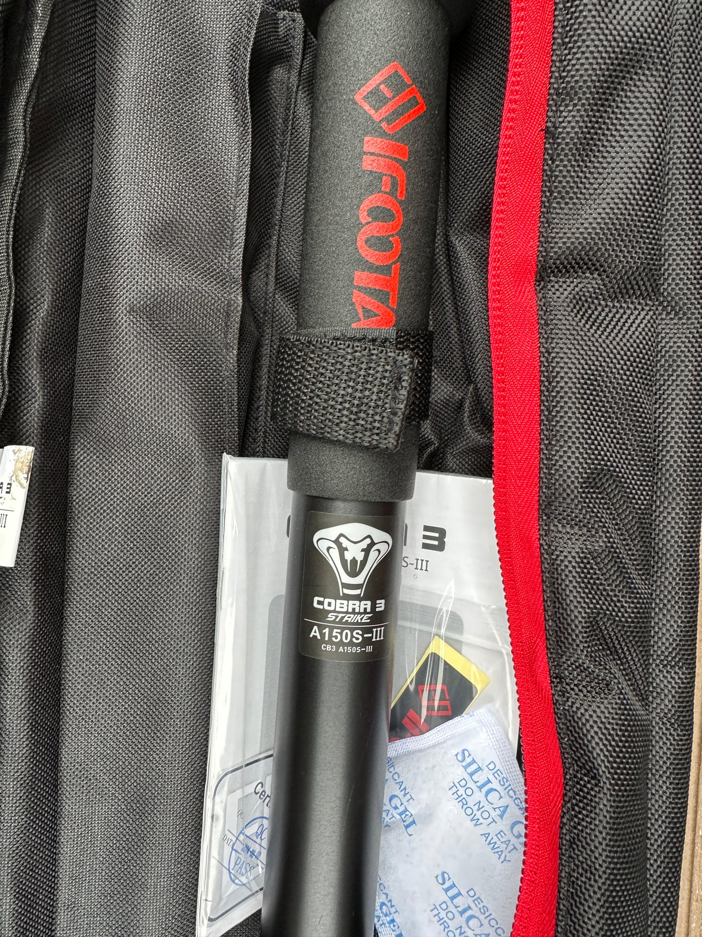 iFootage Cobra 3 C180F-P + Komodo K5S Monopod