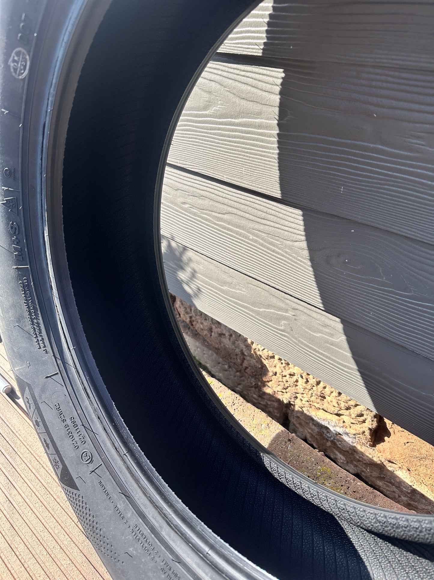 Reifepaar Imperial 215/60R17