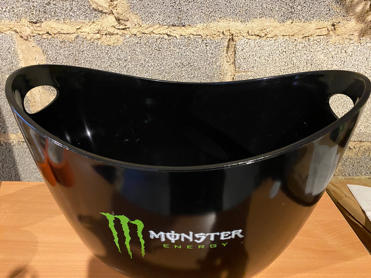 Eiskübel Monster Energy