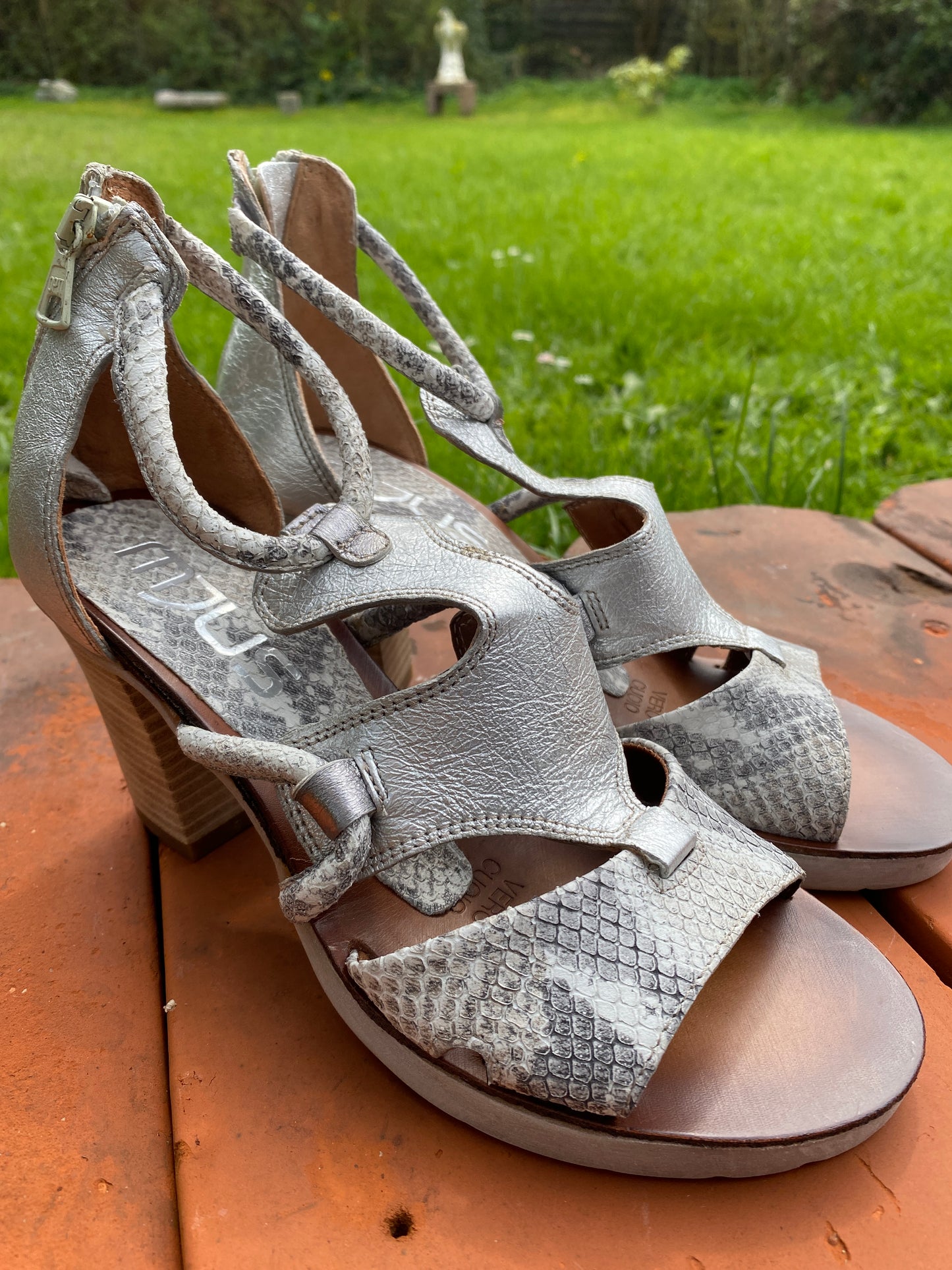 Pumps Mjus