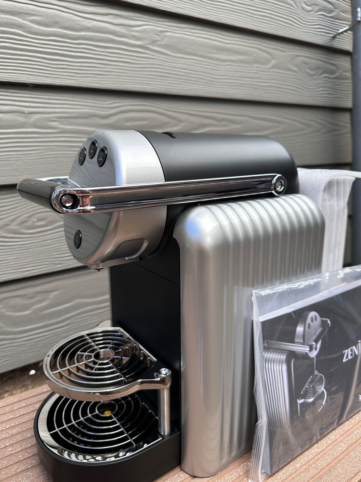 Nespresso Zenius Kaffeemaschine und Espressomaschine