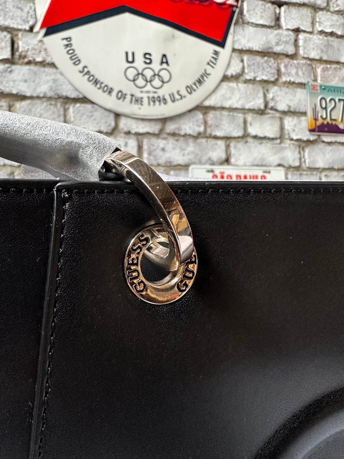 Guess Eco Mietta Handtasche
