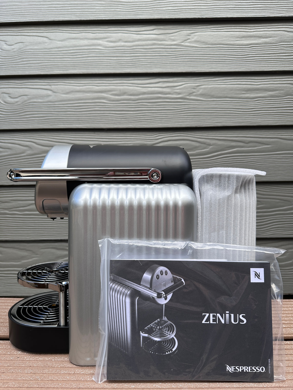 Nespresso Zenius Kaffeemaschine und Espressomaschine