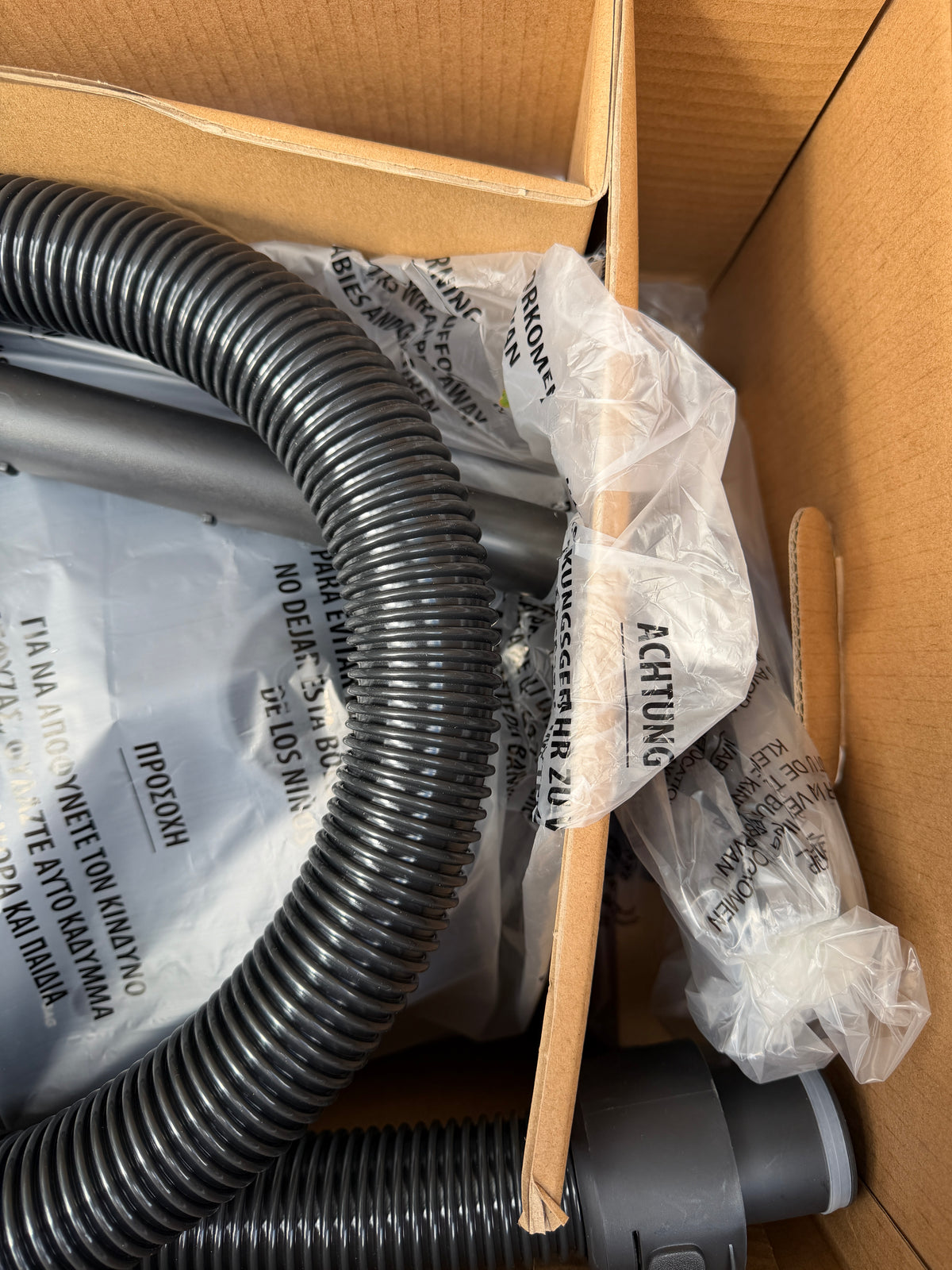 AEG Bodenstaubsauger CLEAN 6000