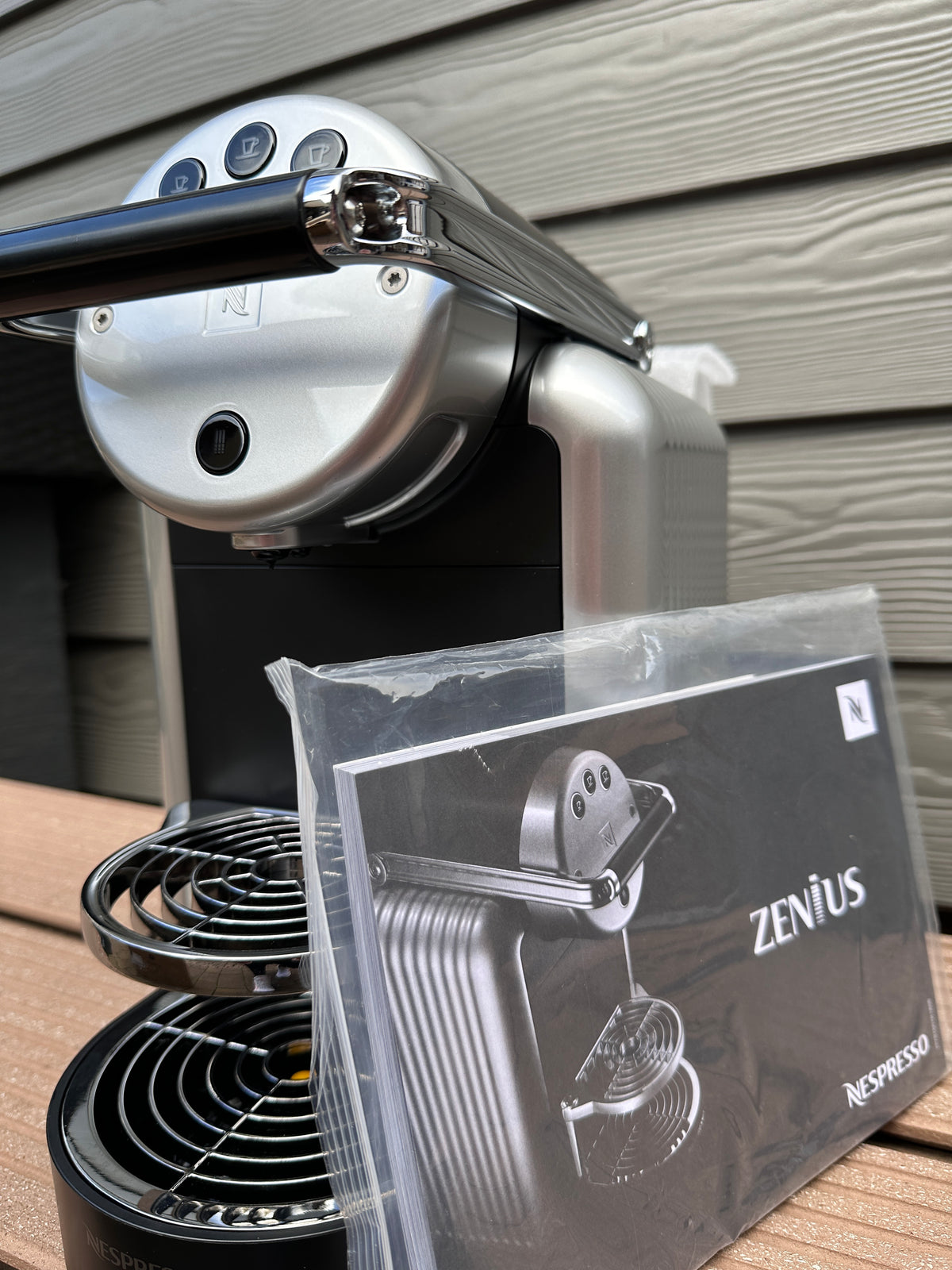 Nespresso Zenius Kaffeemaschine und Espressomaschine