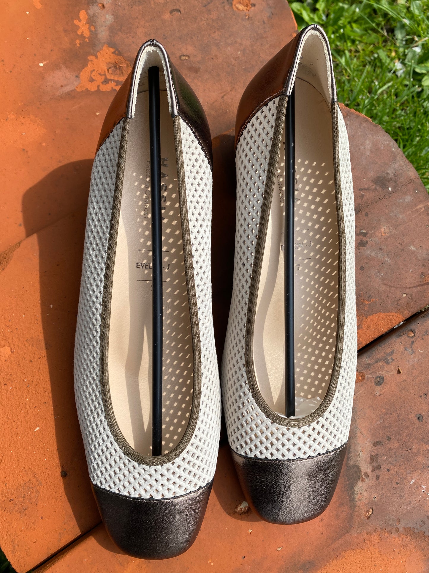 Pumps J. Metayer